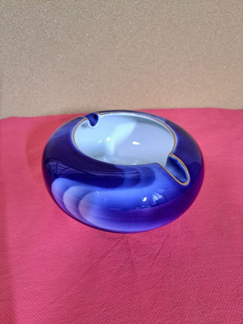 Amazon.co.jp: 深川製磁 有田焼 灰皿 瑠璃 宮内庁御用達 : ファッション